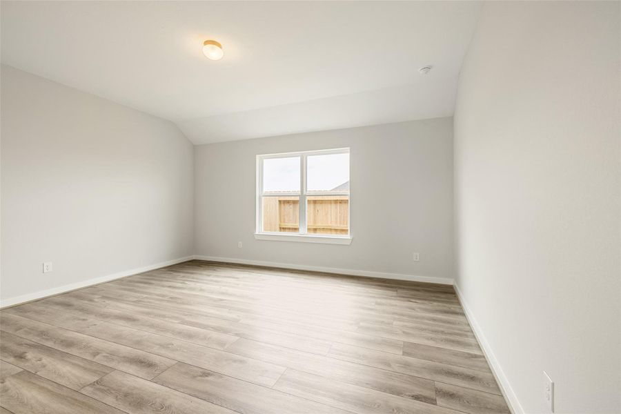 Spacious, unfurnished interior of a new home in River Ranch, Dayton (Image 25).