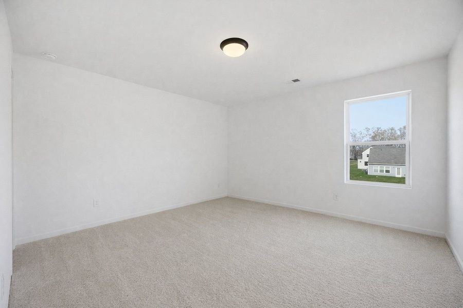 Spacious, unfurnished interior of a new home in Reeves Crossing, St. George (Image 13).