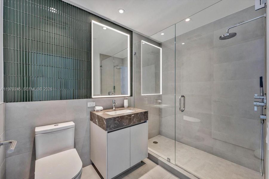 Furnished interior view inside a new home in Five Park, Miami Beach (Image 17).