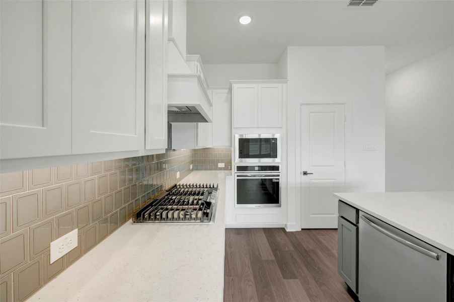 Furnished interior view inside a new home in Pomona 45' Homesites, Manvel (Image 7).