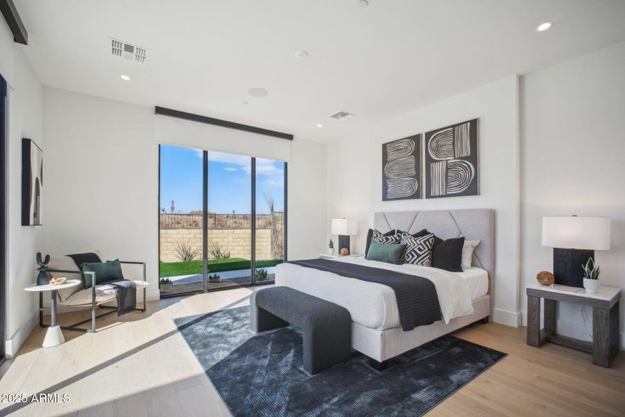 20-web-or-mls-E Harper Dr-020