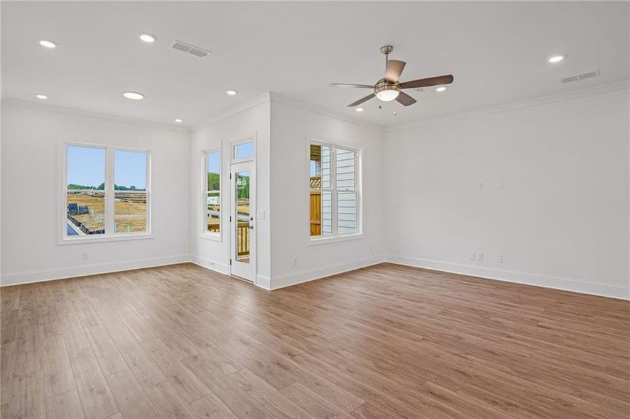 Spacious, unfurnished interior of a new home in Waterhaven, Cumming (Image 27).