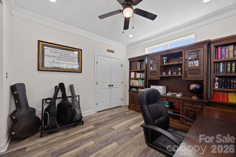 Furnished interior view inside a new home in , Monroe (Image 19).