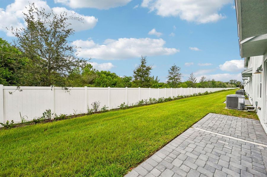 658 Salisbury Cir (28)