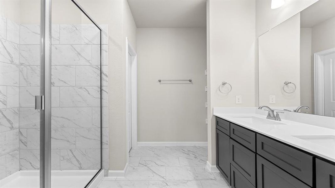 21. 2910 Plum Creek - Bath (2)