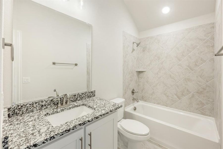 Furnished interior view inside a new home in Ridgepoint, Midlothian (Image 9).