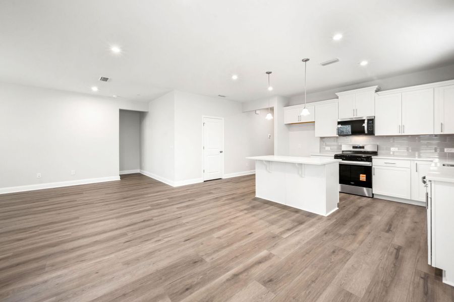 Spacious, unfurnished interior of a new home in Salem Bay, Beaufort (Image 34).