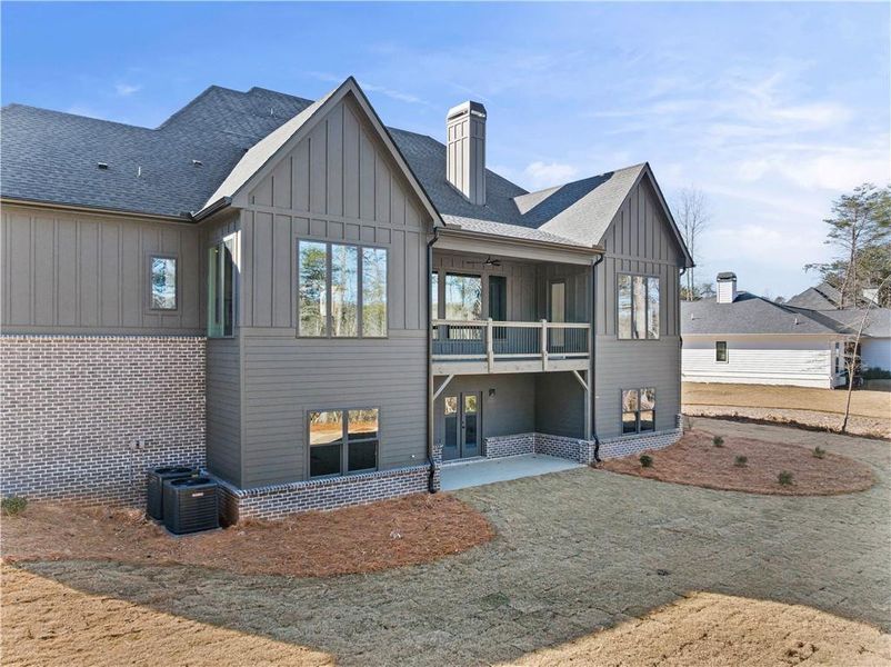 Exterior details and patio area of a home in , Gainesville (Image 4).