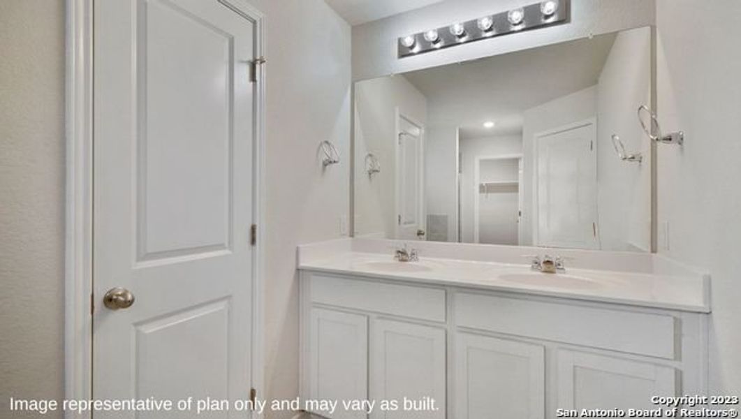 Furnished interior view inside a new home in Steele Creek, Cibolo (Image 7).