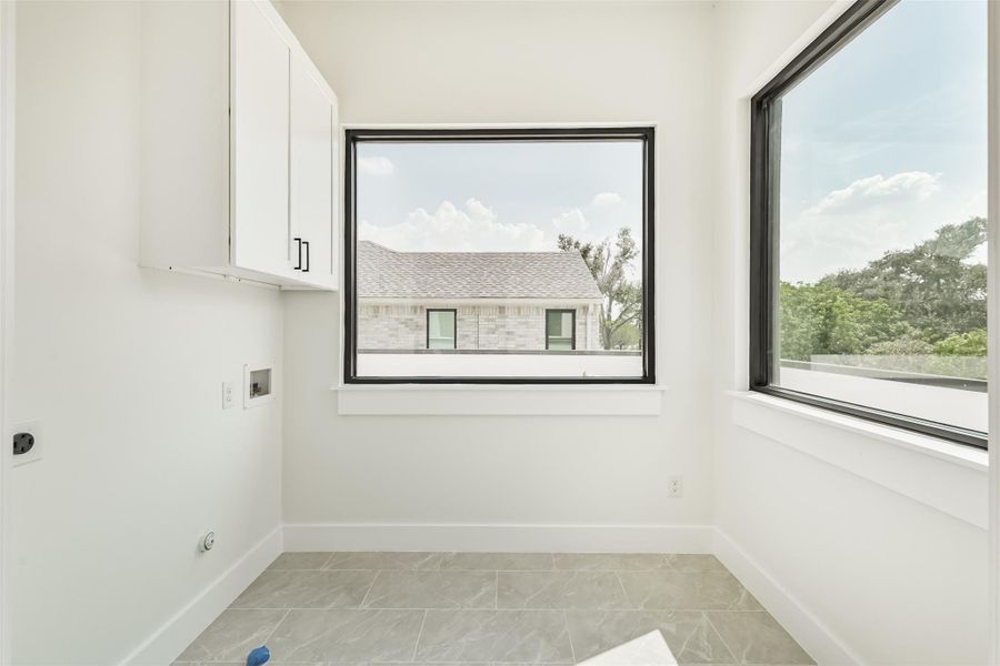 Image 41 of a home in .