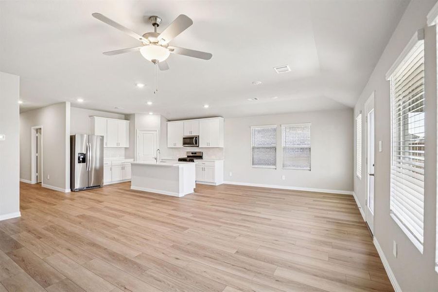 Spacious, unfurnished interior of a new home in Lakehaven - Signature Series, Farmersville (Image 24). Spacious, unfurnished interior of a new home in Lakehaven - Signature Series, Farmersville (Image 24).