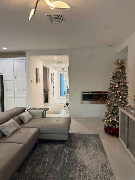 Furnished interior view inside a new home in , Port St. Lucie (Image 31).