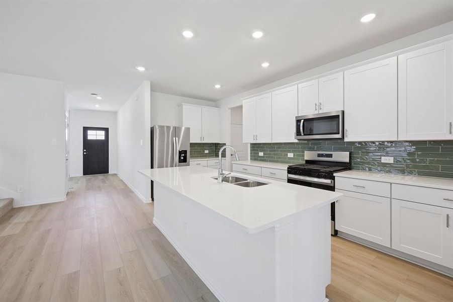 Photo is not of the actual home, but is an inspirational photo of builder’s model home and may depict options, furnishings, and/or decorator features that are not included. Photo is not of the actual home, but is an inspirational photo of builder’s model home and may depict options, furnishings, and/or decorator features that are not included.