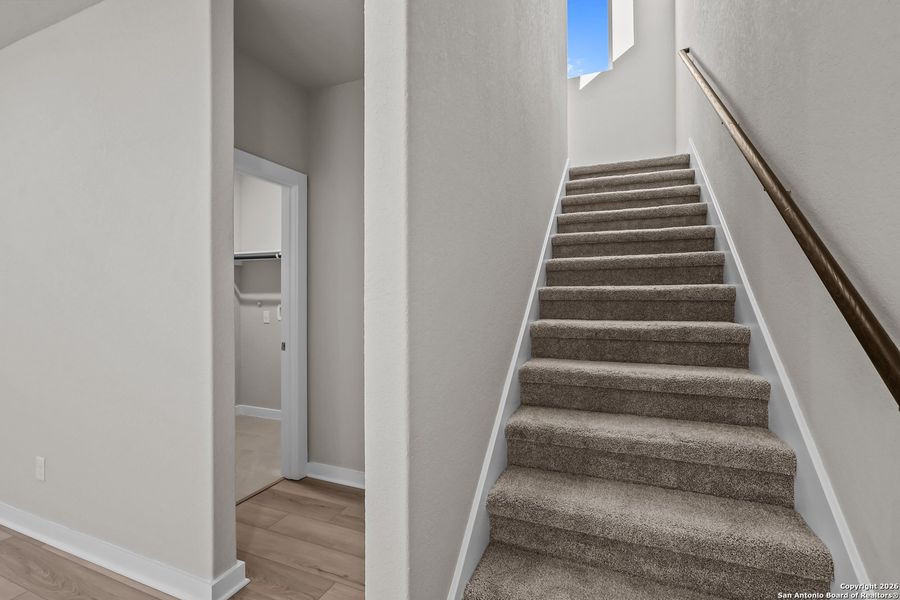 Spacious, unfurnished interior of a new home in Garden Grove, San Antonio (Image 20).