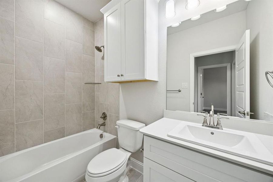 22-3713Blooming_021 22-3713Blooming_021