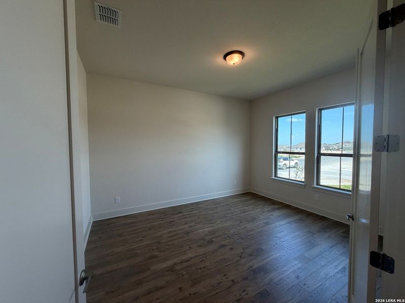 Spacious, unfurnished interior of a new home in Ladera - 50s, San Antonio (Image 13). Spacious, unfurnished interior of a new home in Ladera - 50s, San Antonio (Image 13).