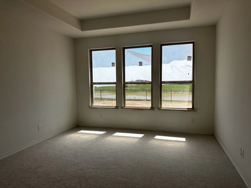 Image 32 of a home in Sunterra.