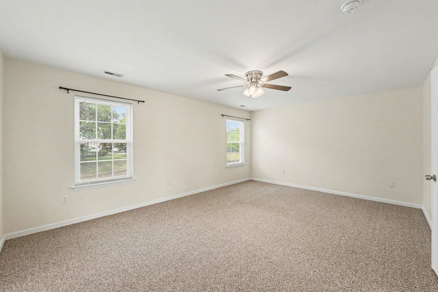 Spacious, unfurnished interior of a new home in , North Charleston (Image 38).