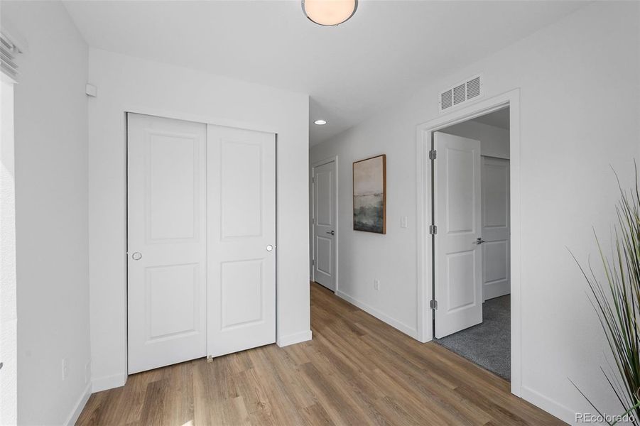 Spacious, unfurnished interior of a new home in , Aurora (Image 20).