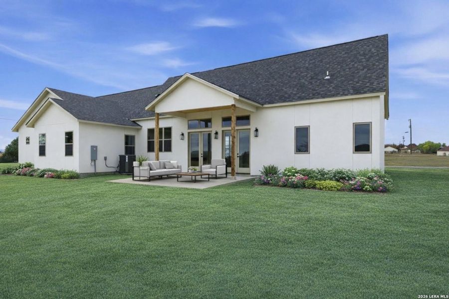 Exterior details and patio area of a home in , Bandera (Image 3).
