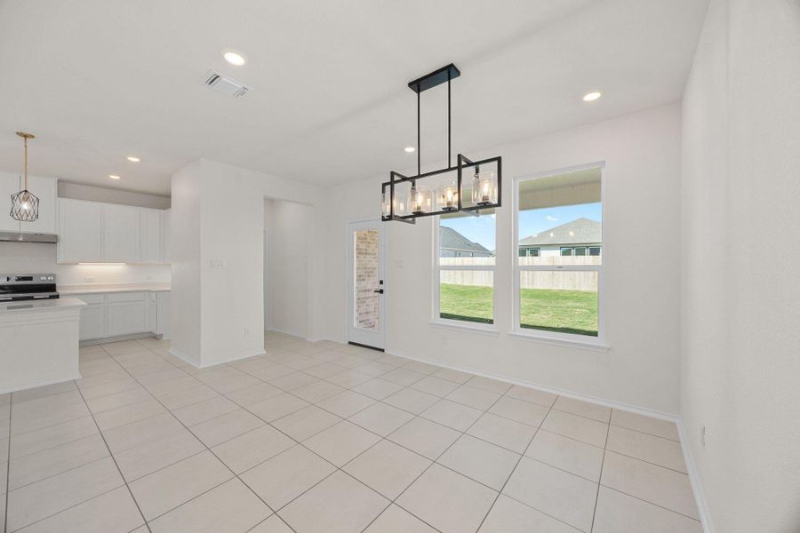 Spacious, unfurnished interior of a new home in Mustang Valley, Manor (Image 27).