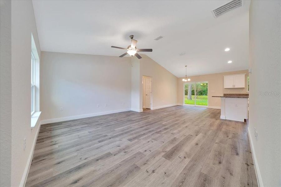 Spacious, unfurnished interior of a new home in , Ocala (Image 35).