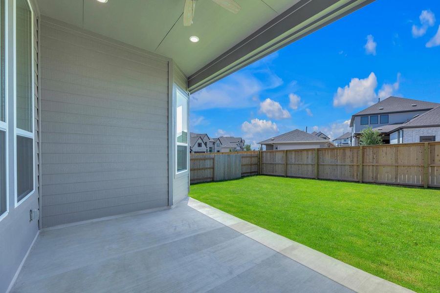 Exterior details and patio area of a home in Flora, Hutto (Image 3).