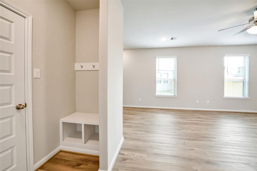 Spacious, unfurnished interior of a new home in Anderson Lake, Houston (Image 39).