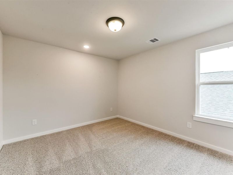 Spacious, unfurnished interior of a new home in Sundance Cove, Crosby (Image 41).