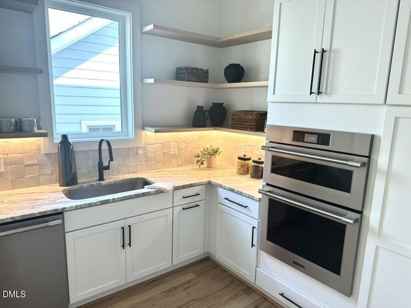 2DD217A4-0F34-49FE-8858-992661801824_1_1