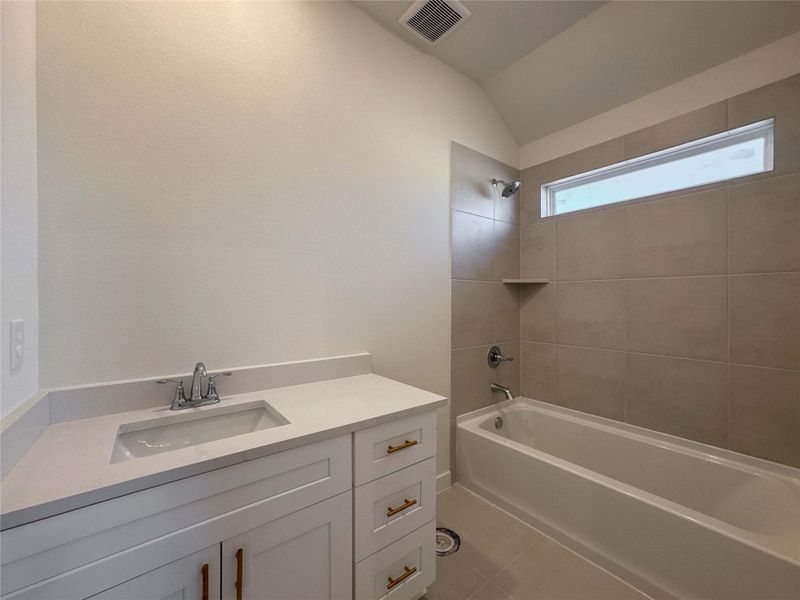 Furnished interior view inside a new home in Creekhaven, Rosharon (Image 10).