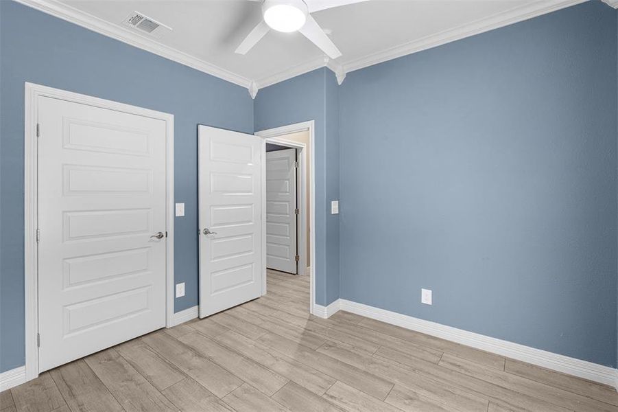 Spacious, unfurnished interior of a new home in , Corsicana (Image 20).