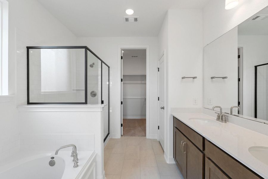 Note: Sample product photo. Actual exterior and interior selections may vary by homesite. Photo may be virtually staged