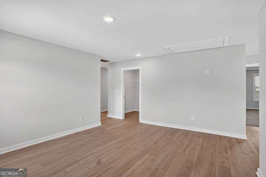 Spacious, unfurnished interior of a new home in Killian Manor at The Adares, Adairsville (Image 28).