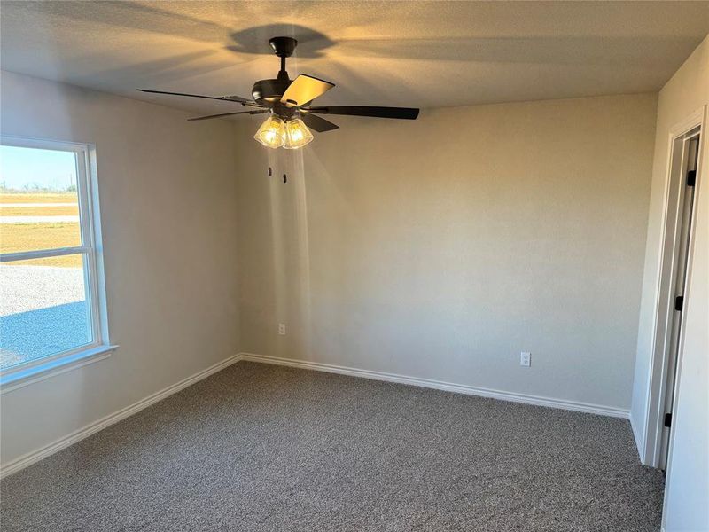 Spacious, unfurnished interior of a new home in , Springtown (Image 6).