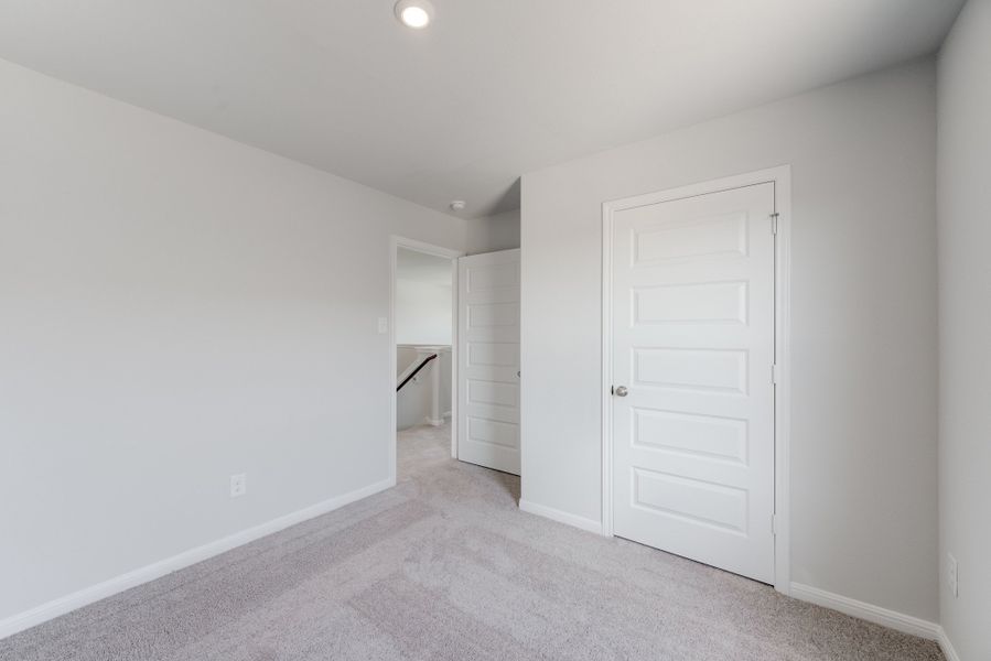 Spacious, unfurnished interior of a new home in Park Central, Mineola (Image 18).