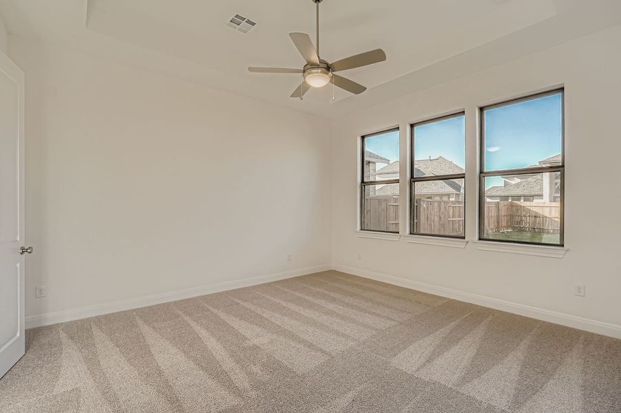 Spacious, unfurnished interior of a new home in 6 Creeks, Kyle (Image 11). Spacious, unfurnished interior of a new home in 6 Creeks, Kyle (Image 11).