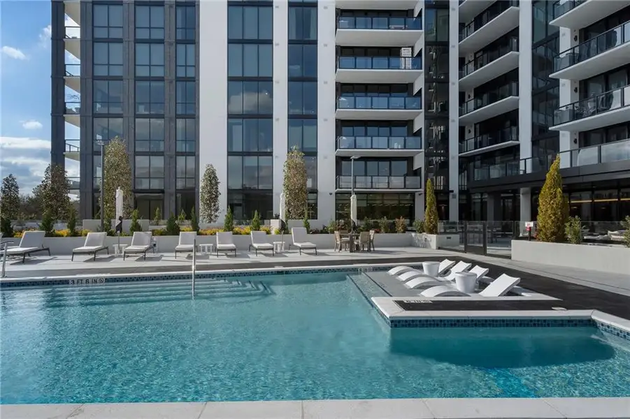 Condo located in Atlanta, GA showcasing its design and architecture (Image 4). Condo located in Atlanta, GA showcasing its design and architecture (Image 4).