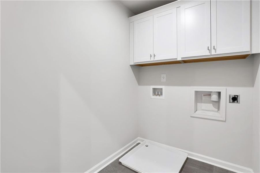 Spacious, unfurnished interior of a new home in Towne Village at Suwanee Dam, Sugar Hill (Image 30). Spacious, unfurnished interior of a new home in Towne Village at Suwanee Dam, Sugar Hill (Image 30).