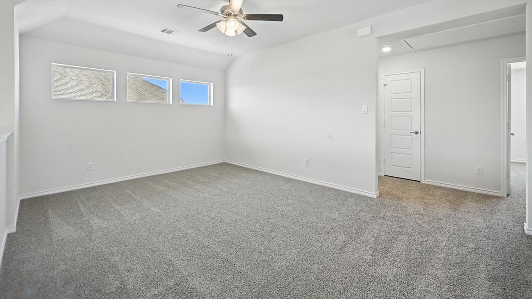 Spacious, unfurnished interior of a new home in Trailstone, Caddo Mills (Image 34).