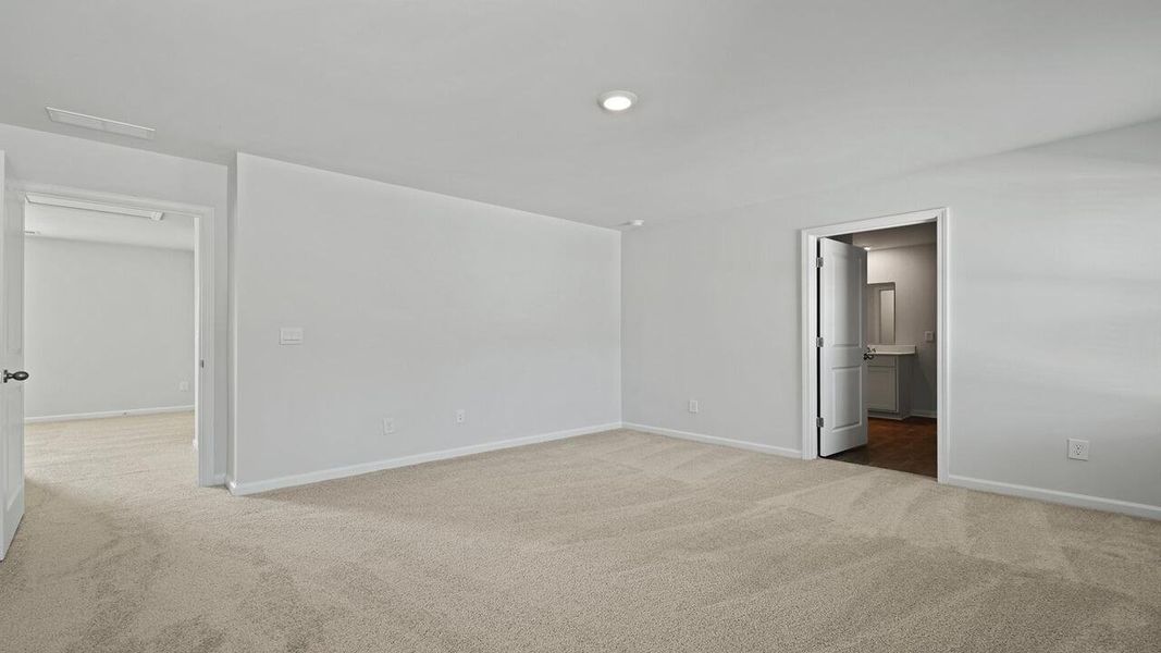 Spacious, unfurnished interior of a new home in Lakeview at Kitfield, Moncks Corner (Image 22).