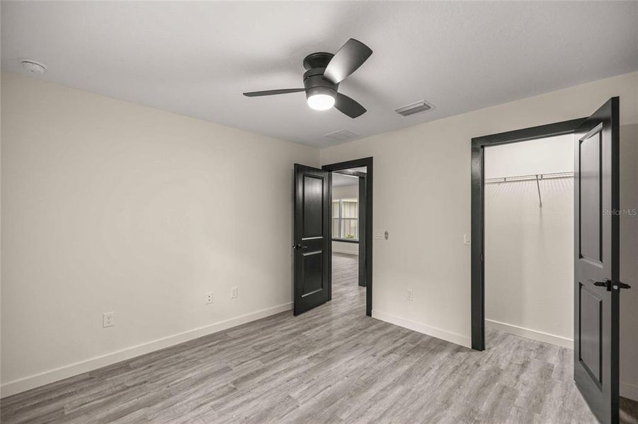 Spacious, unfurnished interior of a new home in , Ocala (Image 25).