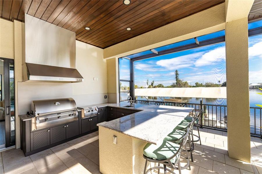 Exterior details and patio area of a home in , Port Charlotte (Image 29).