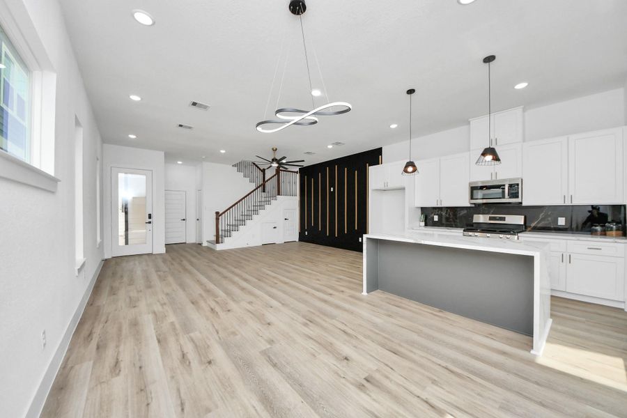 Image 43 of a home in .