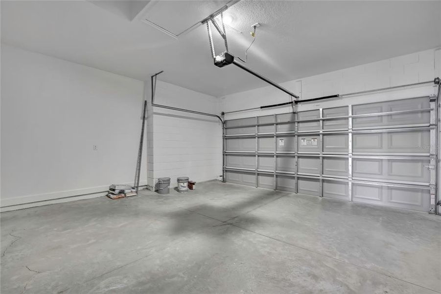 Spacious, unfurnished interior of a new home in , Spring Hill (Image 54).