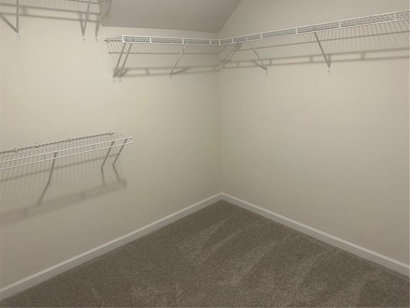 Spacious, unfurnished interior of a new home in , Auburn (Image 39).