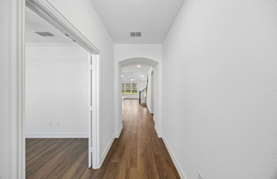 Spacious, unfurnished interior of a new home in Pinnacle at Legacy Hills, Celina (Image 14).