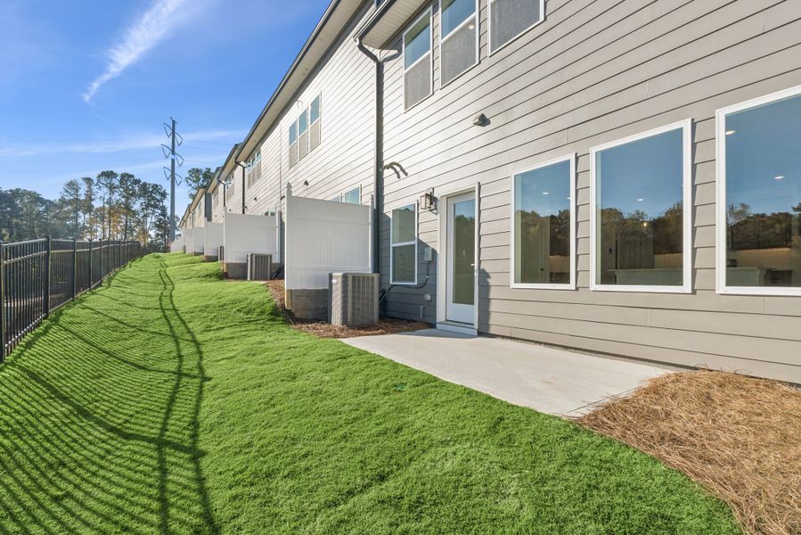 Exterior details and patio area of a home in Grandview Terrace, Canton (Image 4).