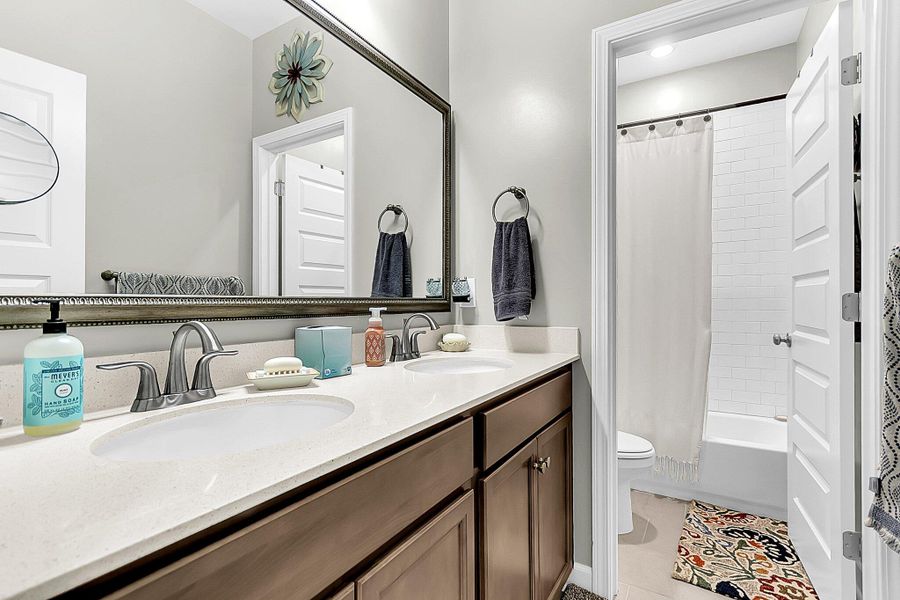 Furnished interior view inside a new home in Lochton, Summerville (Image 15).