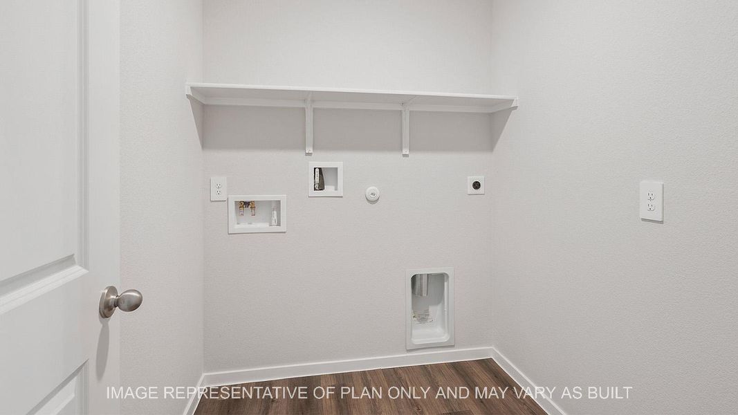 Spacious, unfurnished interior of a new home in Midtown Reserve, College Station (Image 14).